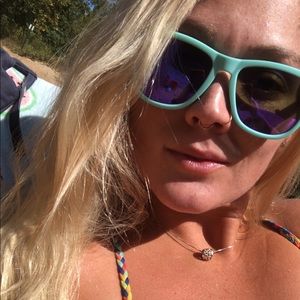 Meet your Posher, Wilson